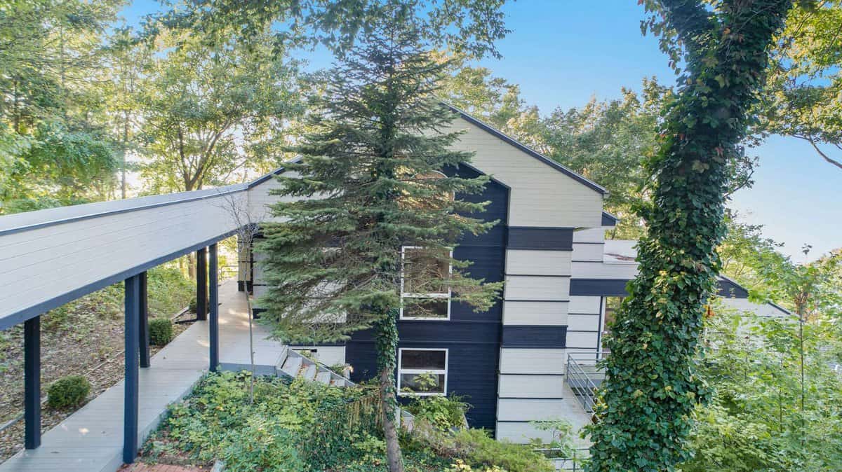 41564 Wilderness Dunes Lane Covert MI