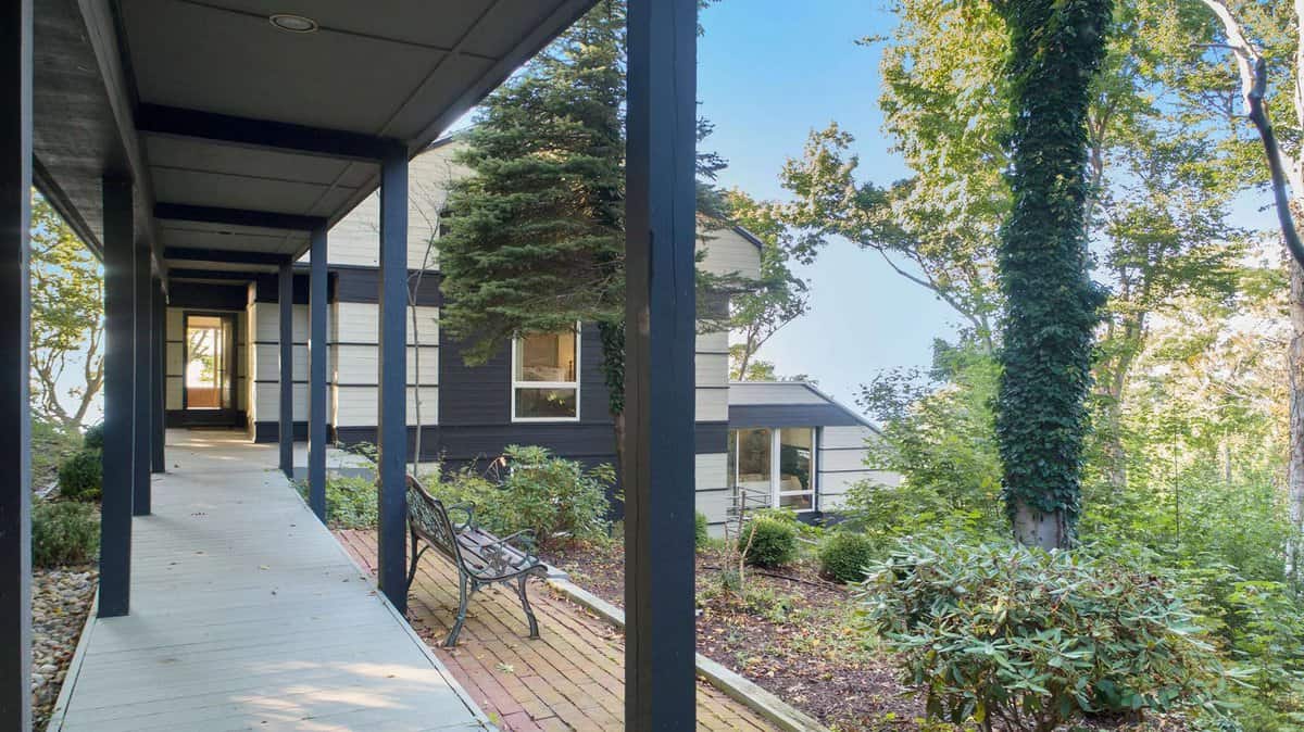 41564 Wilderness Dunes Lane Covert MI