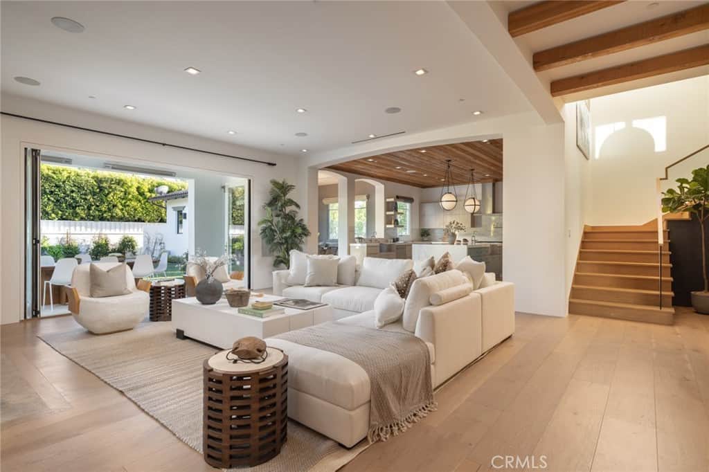 12626 Hortense Street Studio City CA 91604