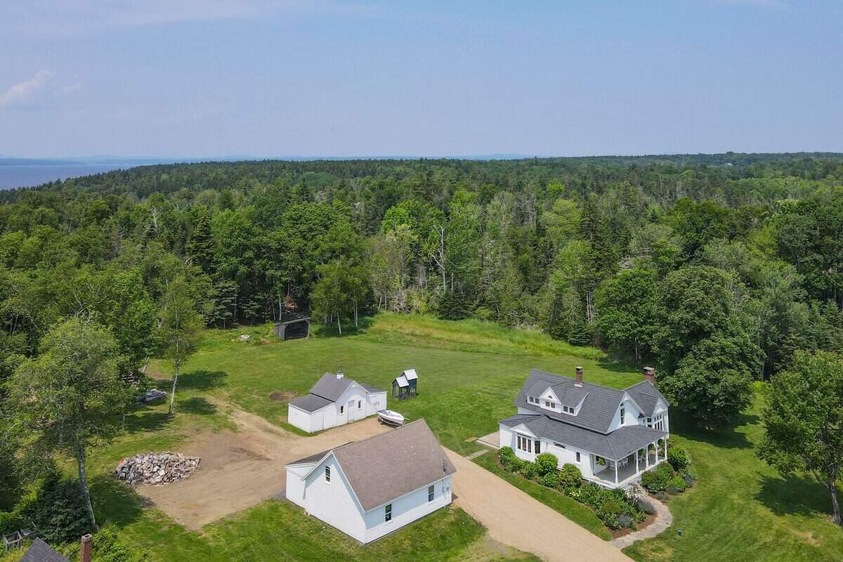 938 Main Road Islesboro ME 04848