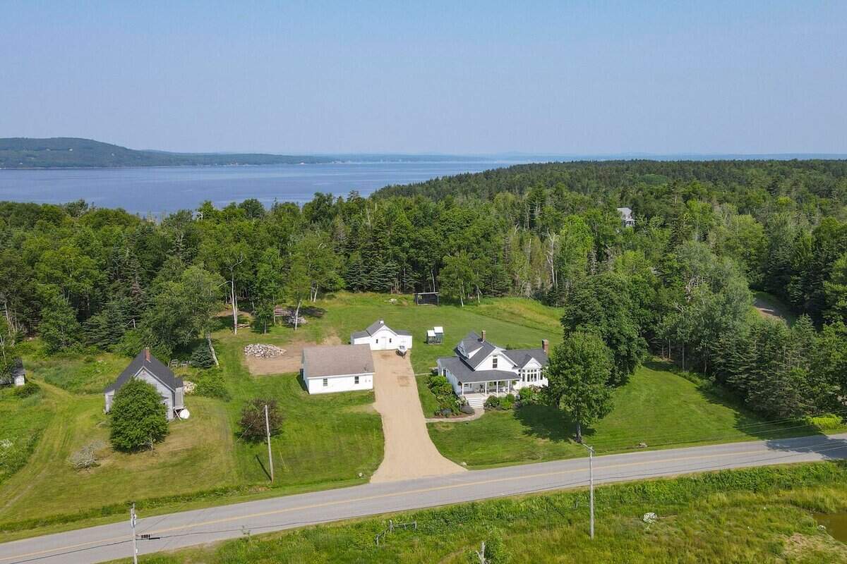 938 Main Road Islesboro ME 04848