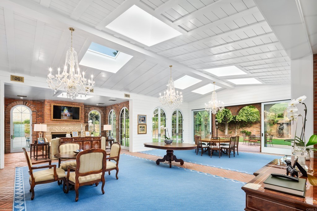 7007 Country Club Drive La Jolla CA 92037
