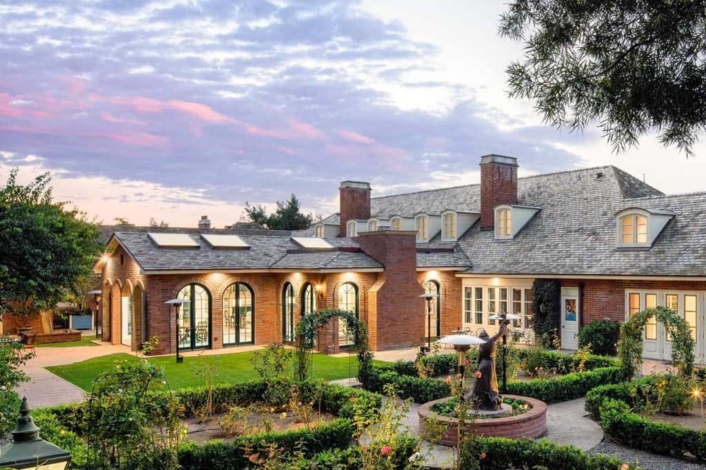 7007 Country Club Drive La Jolla CA 92037