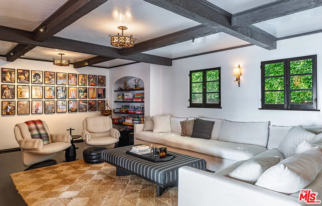 820 N Roxbury Drive Beverly Hills CA 90210