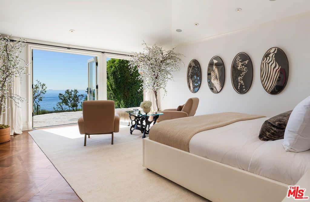 27560 Pacific Coast Hwy, Malibu CA 90265
