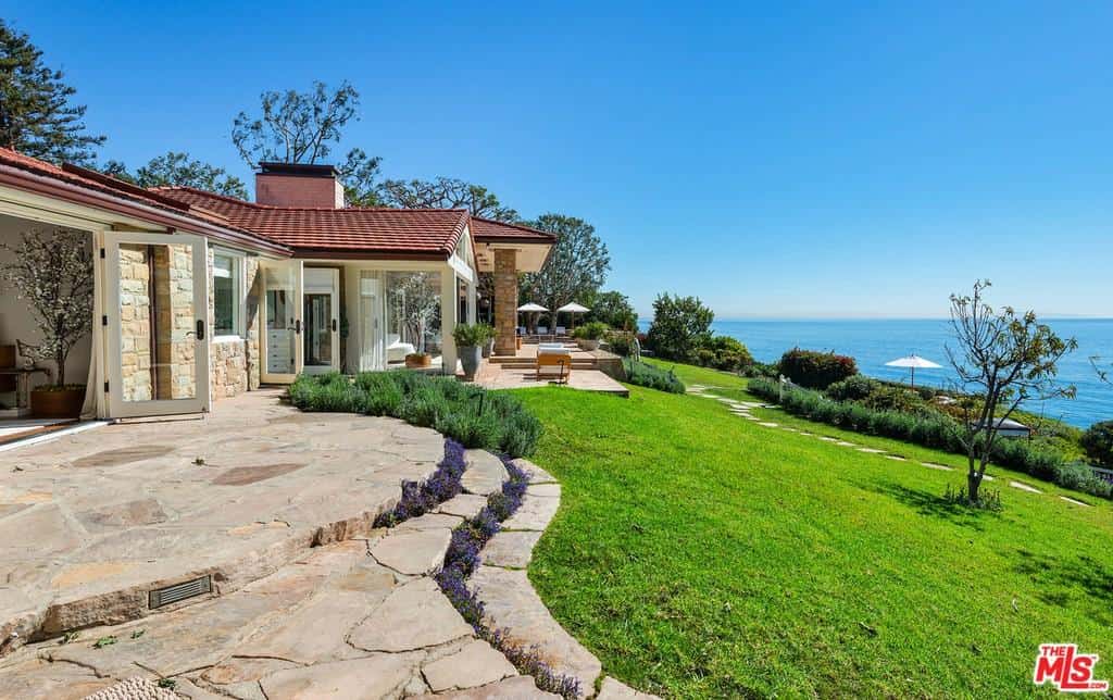 27560 Pacific Coast Hwy, Malibu CA 90265