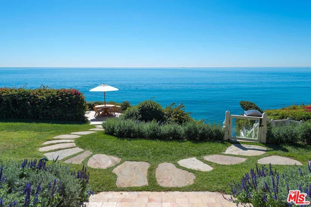 27560 Pacific Coast Hwy, Malibu CA 90265