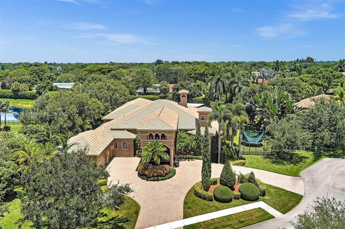 11029 Blackhawk Boulevard Davie FL 33328