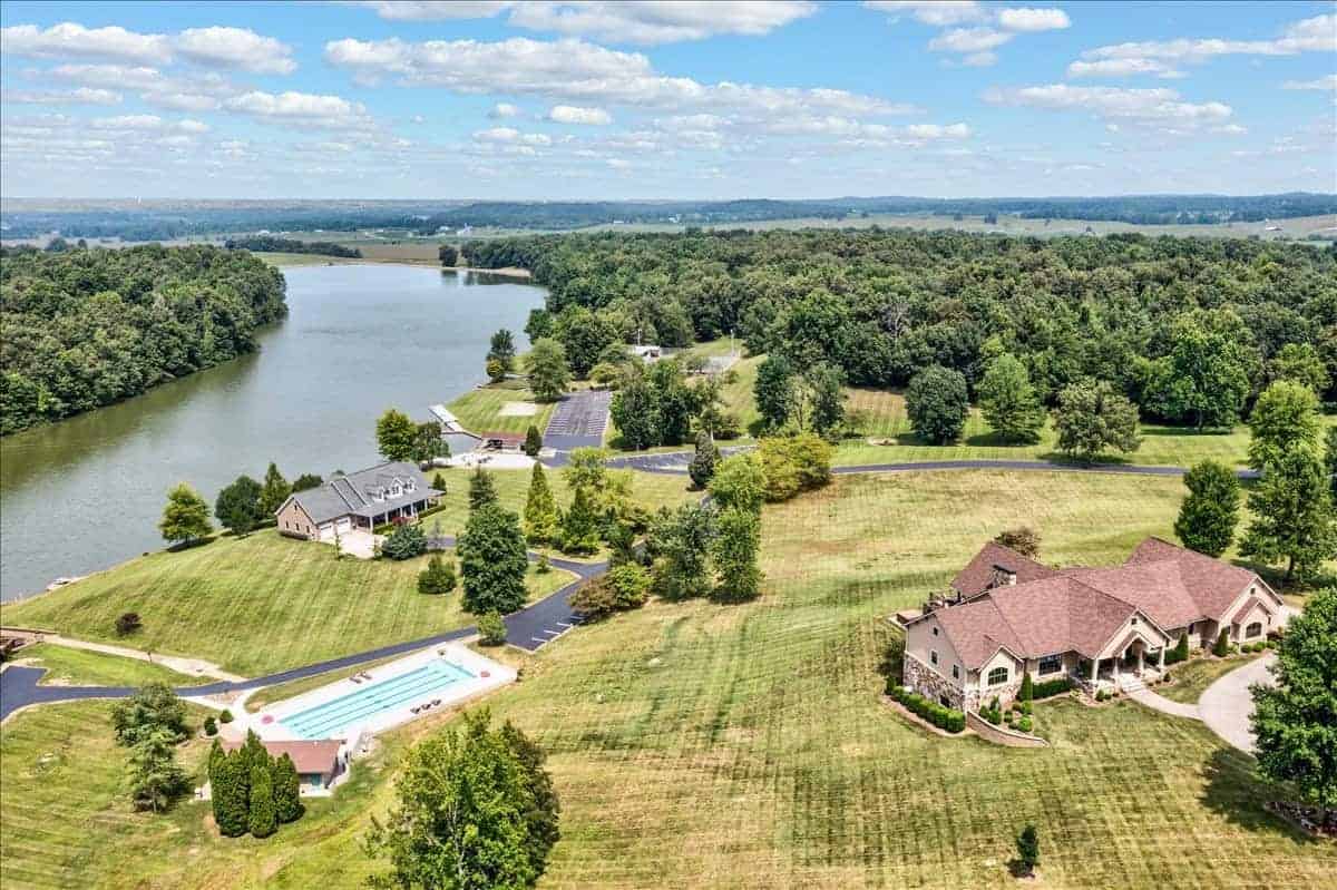 30 Bass Court Whitesville KY 42378