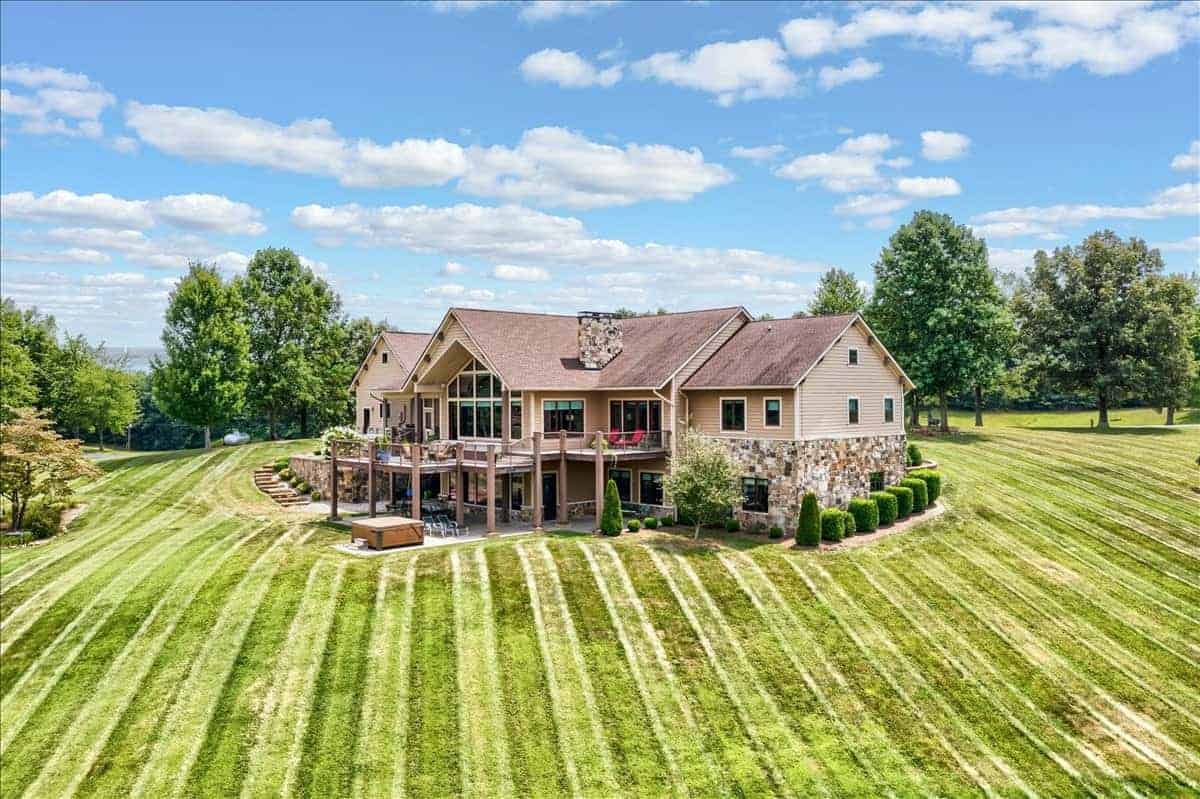 30 Bass Court Whitesville KY 42378