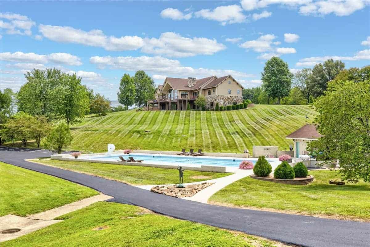 30 Bass Court Whitesville KY 42378