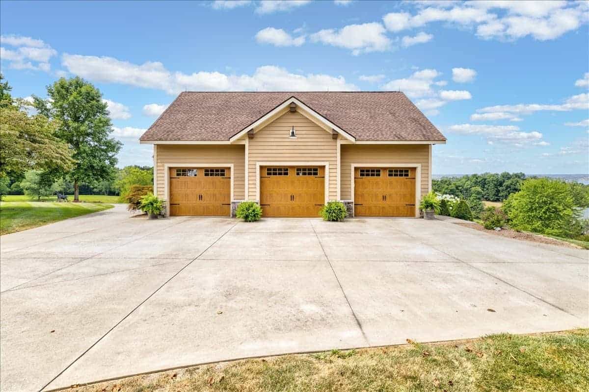 30 Bass Court Whitesville KY 42378