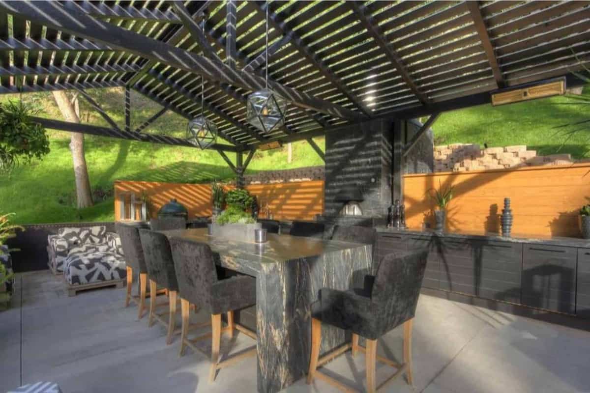 1642 San Ysidro Drive Beverly Hills CA 90210