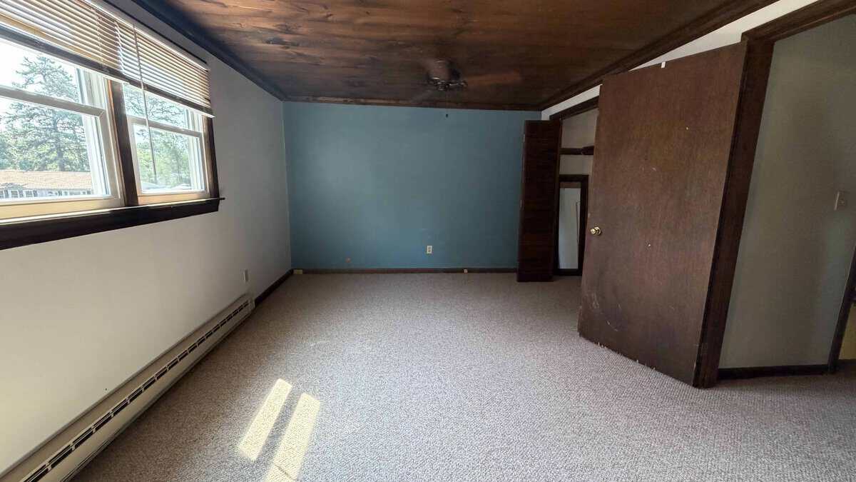 Easthampton MA 01027