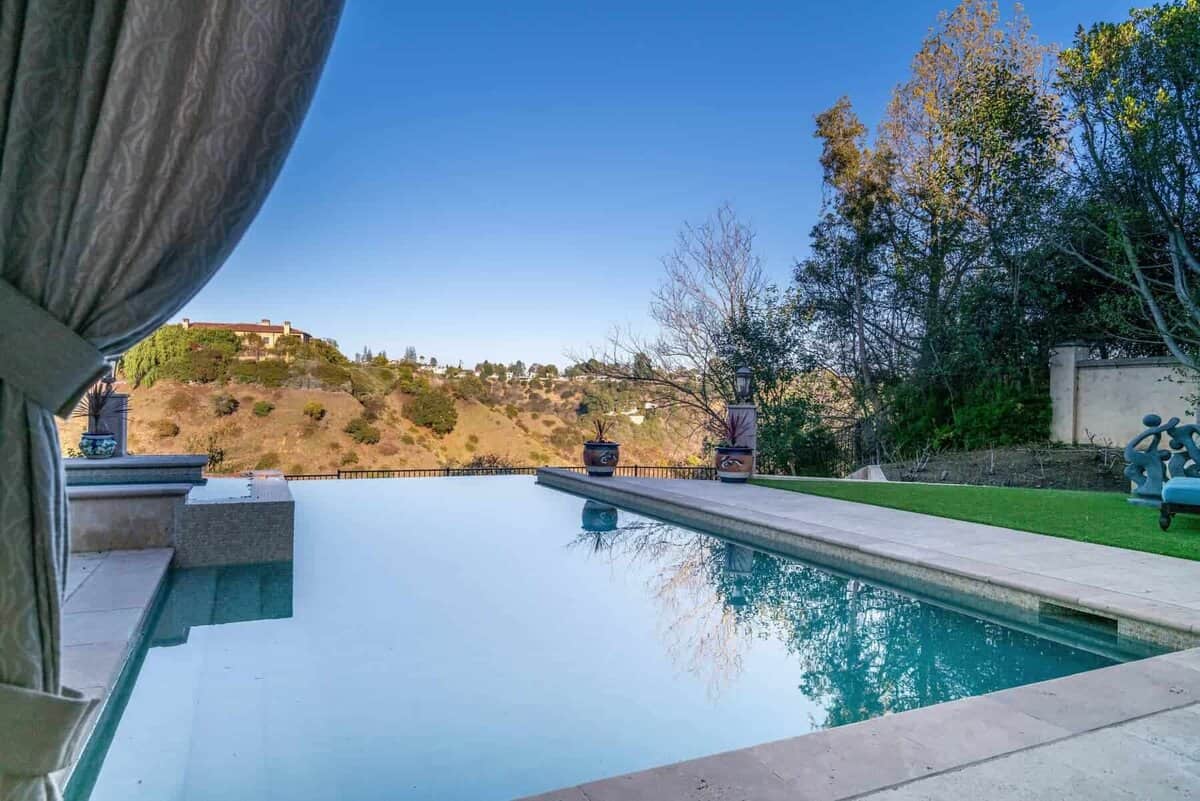 2286 Worthing Lane Bel Air Crest CA 90077