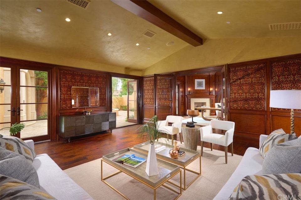 51 Echo Glen Irvine CA 92603