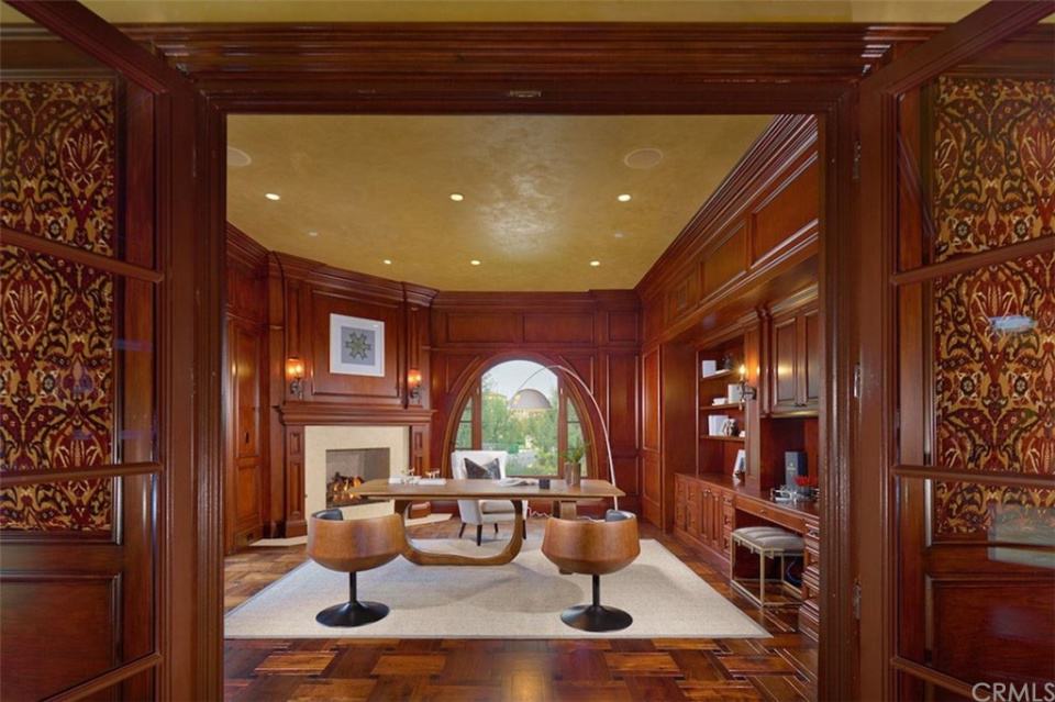 51 Echo Glen Irvine CA 92603