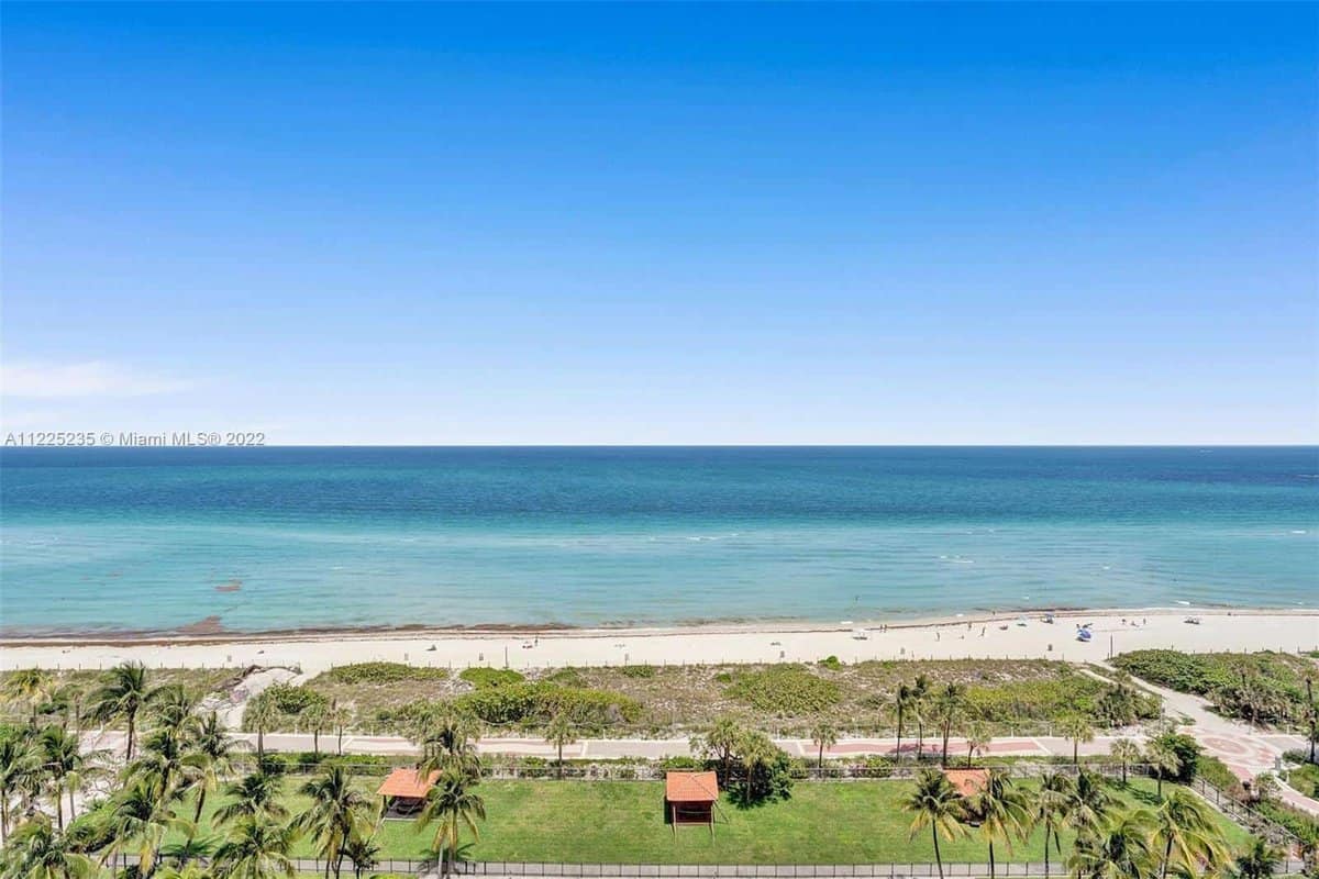 2555 Collins Avenue Miami Beach FL 33140