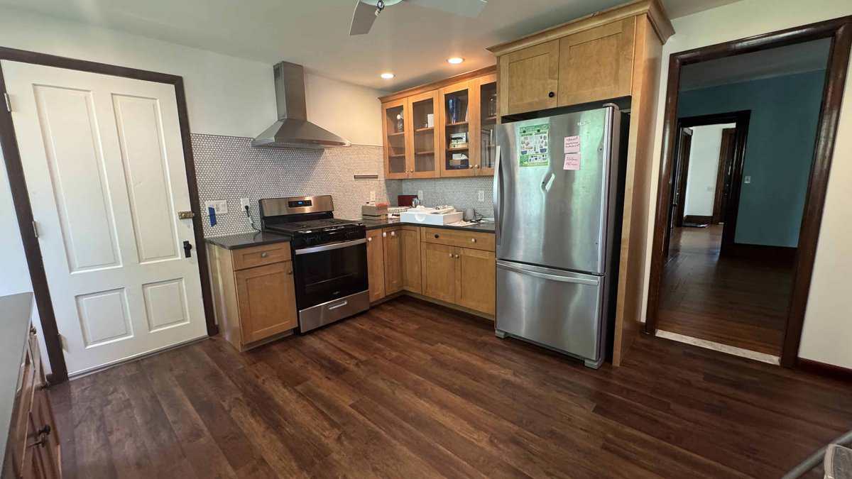 Holyoke MA 01040
