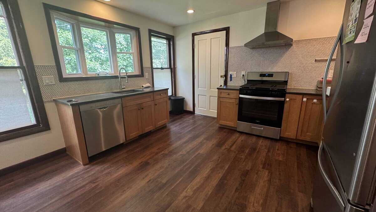 Holyoke MA 01040