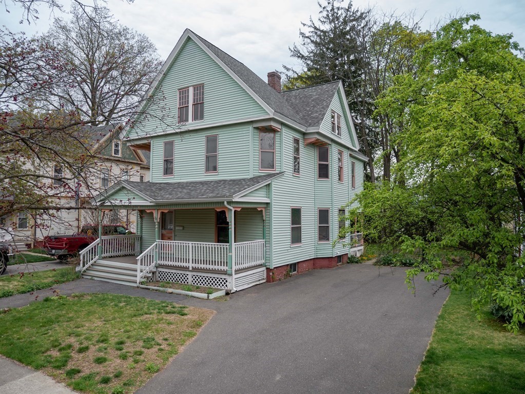 Holyoke MA 01040