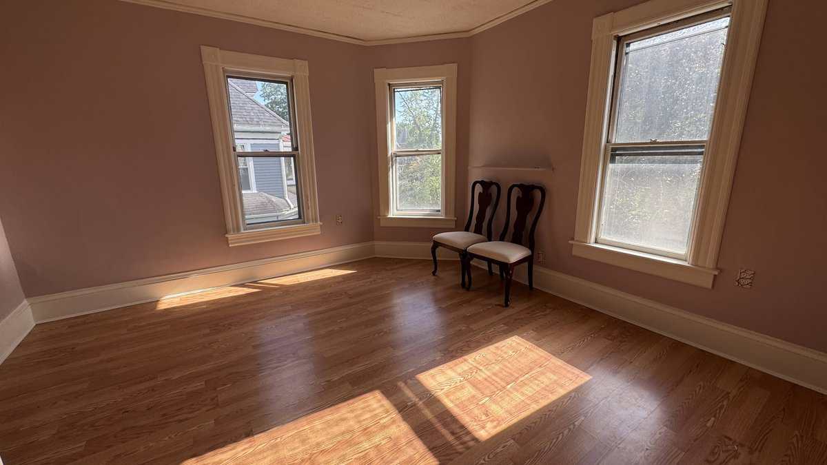 Holyoke MA 01040