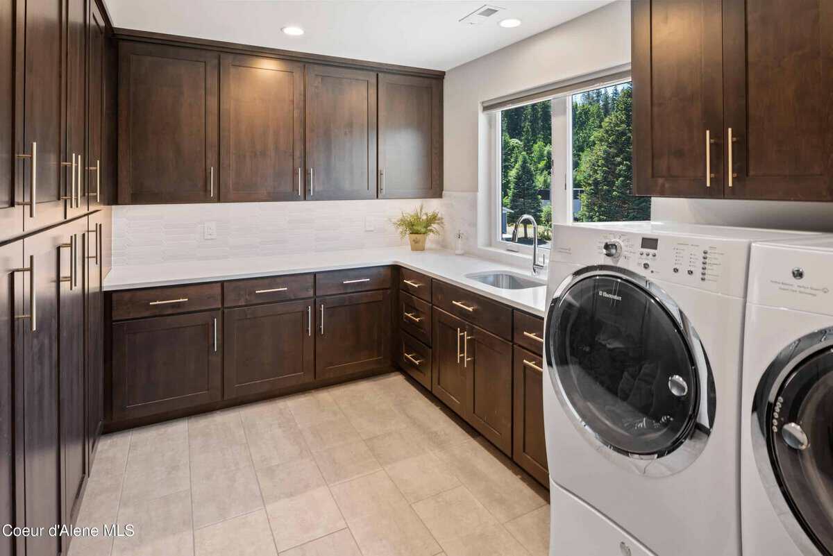 518 S Hidden Island Lane Coeur d Alene ID 83814