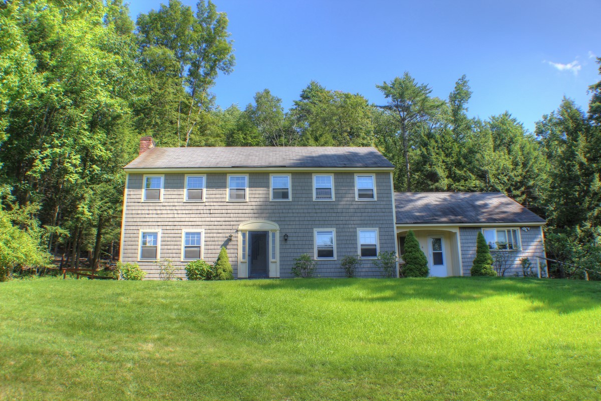 (SOLD/CLOSED) 6 Heneage Lane Hanover NH 03755