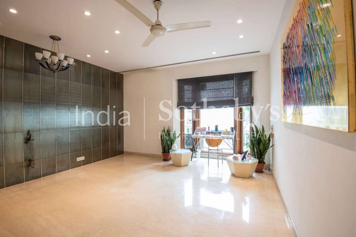 Block G, Sri Niwaspuri New Delhi IN 110065