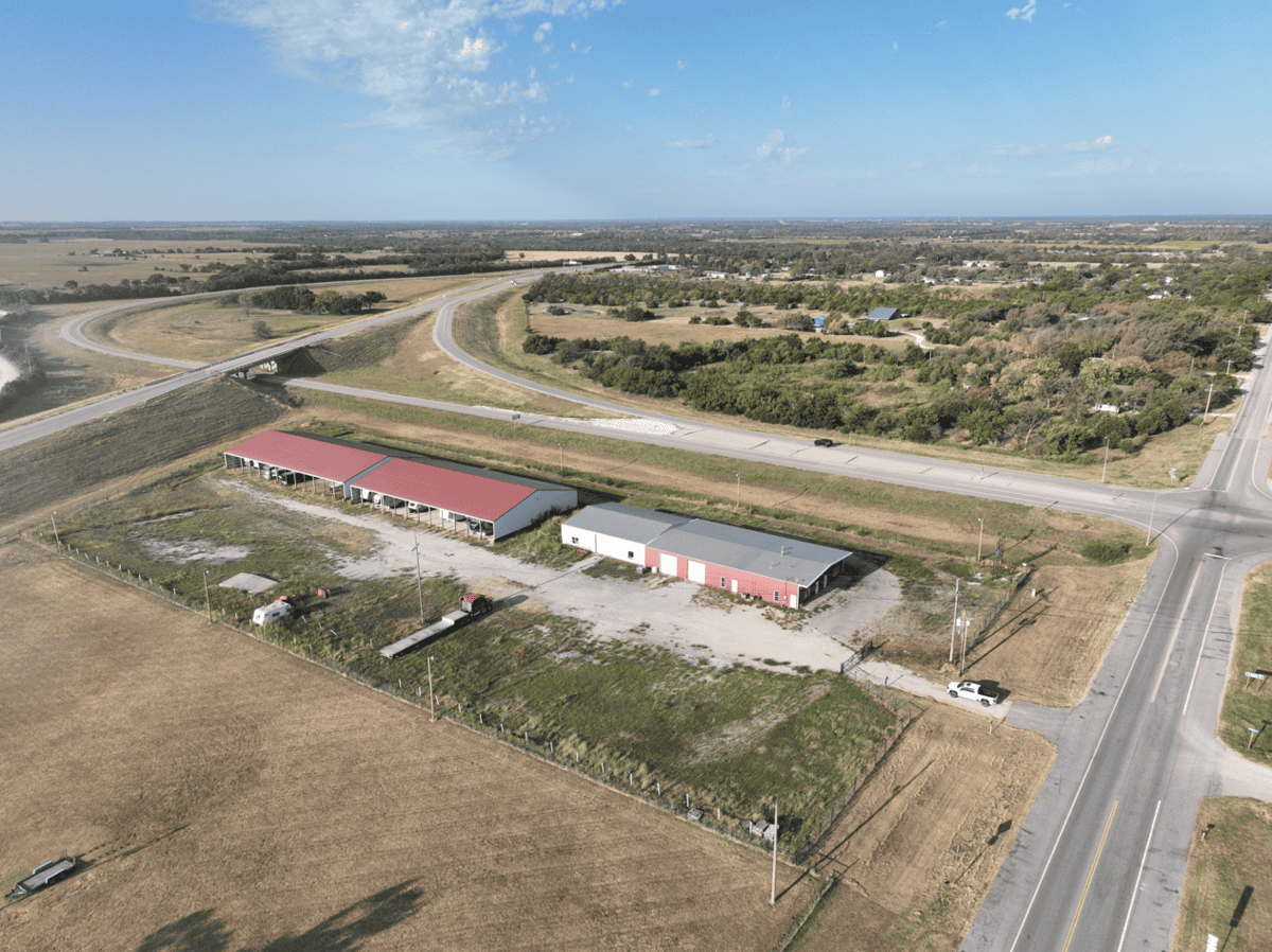 31 SE 100th St N Leon KS 67074