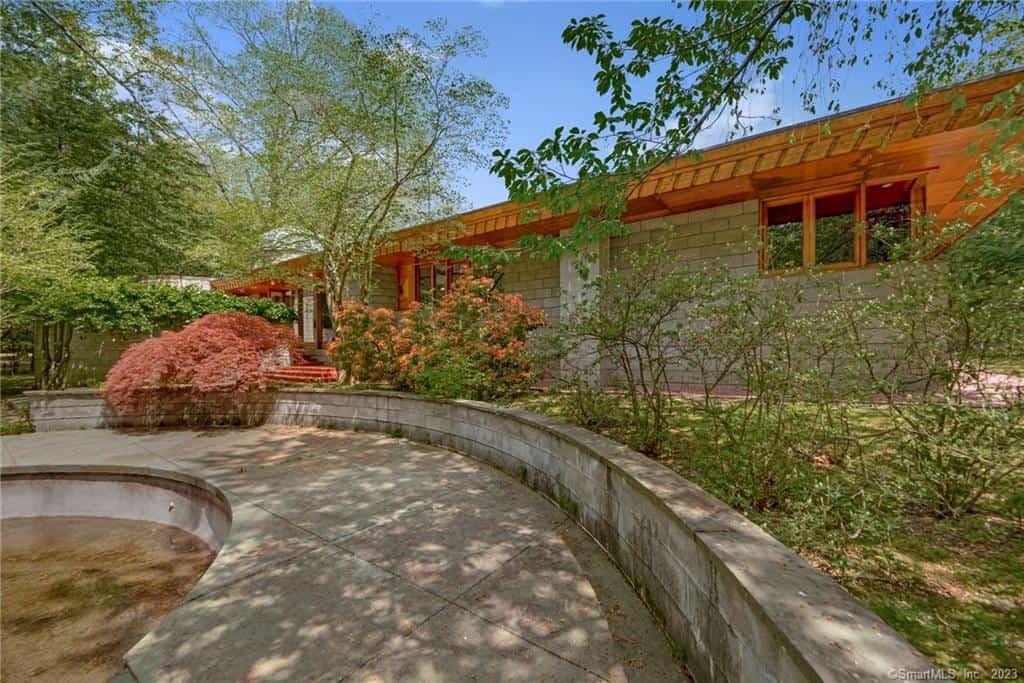 432 Frogtown Road New Canaan CT 06840