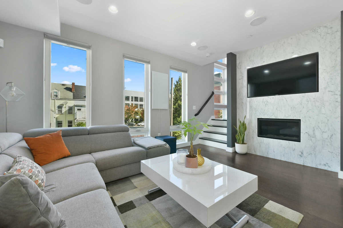 117 Bolton Street, Boston, MA 02127
