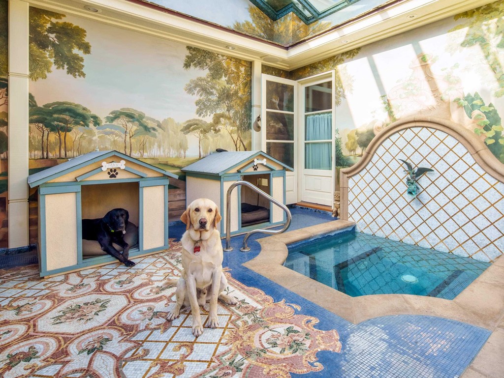 7007 Country Club Drive La Jolla CA 92037