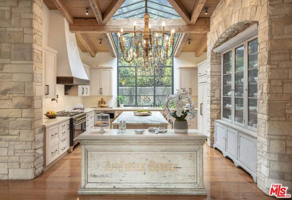 1492 Stone Canyon Road CA 90077