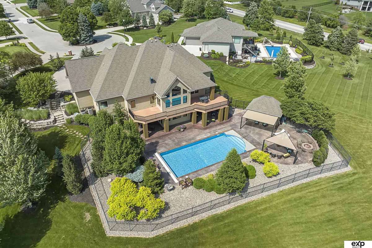 10710 S 168 Avenue Omaha NE 68136
