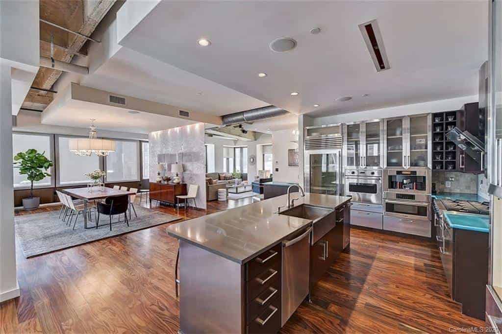 139 S Tryon Street Apt 5b Charlotte NC 28202