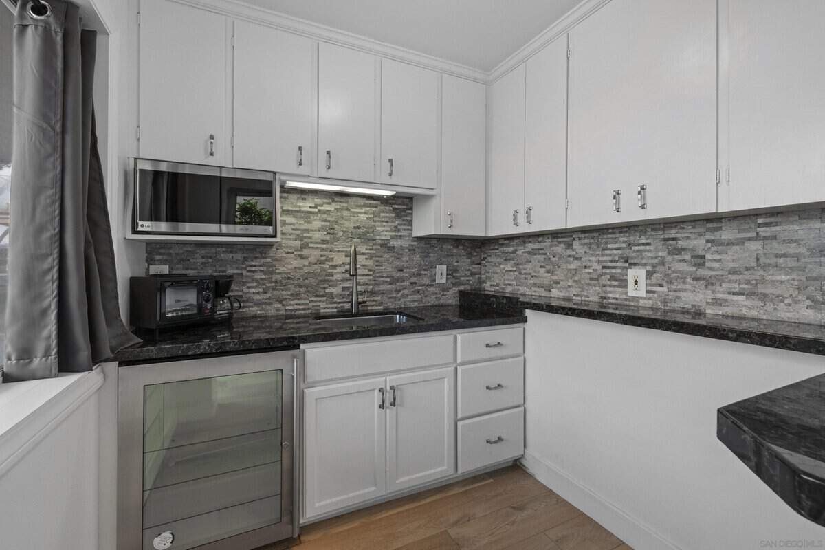 1624 Torrey Pines Road La Jolla CA 92037