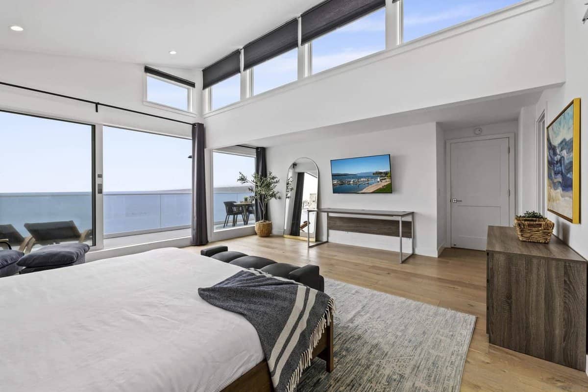 1624 Torrey Pines Road La Jolla CA 92037
