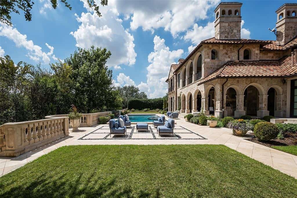 5020 Elm Hollow Drive Dallas TX 75229