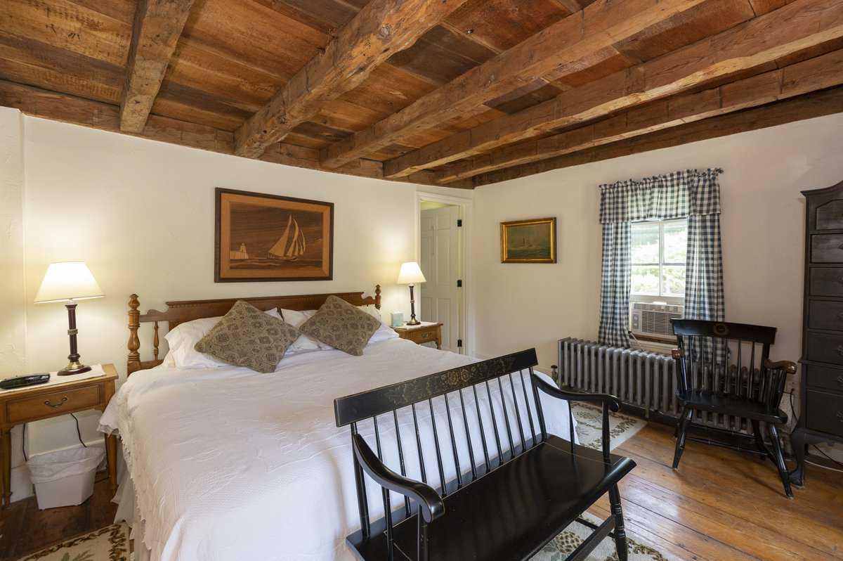 West Falmouth MA 02574