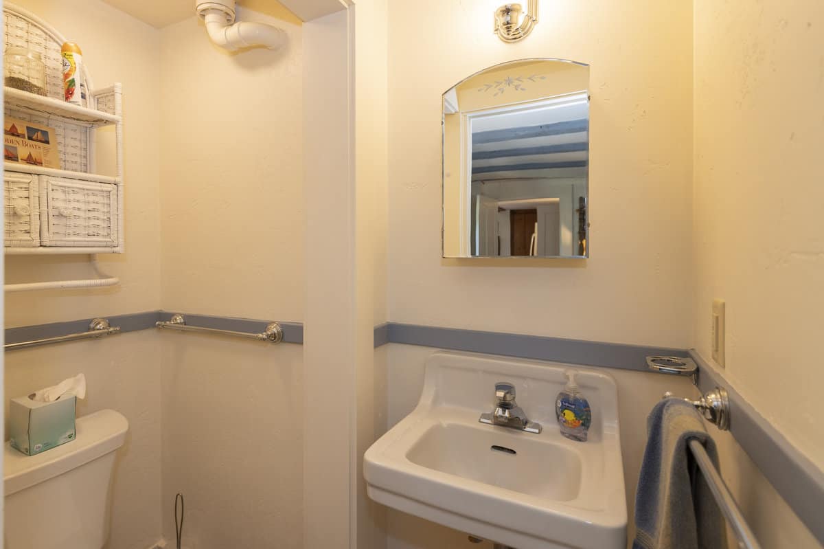 West Falmouth MA 02574