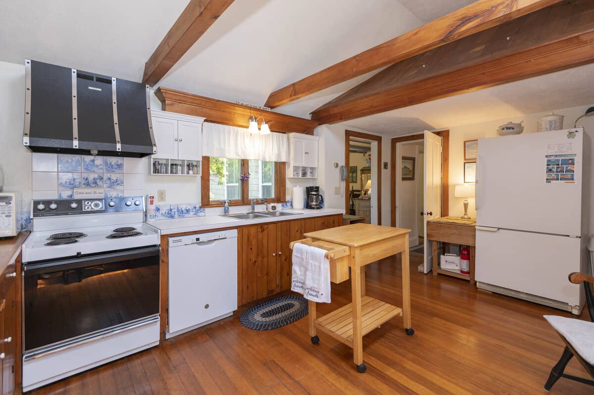 West Falmouth MA 02574