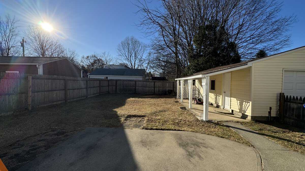 Easthampton MA 01027