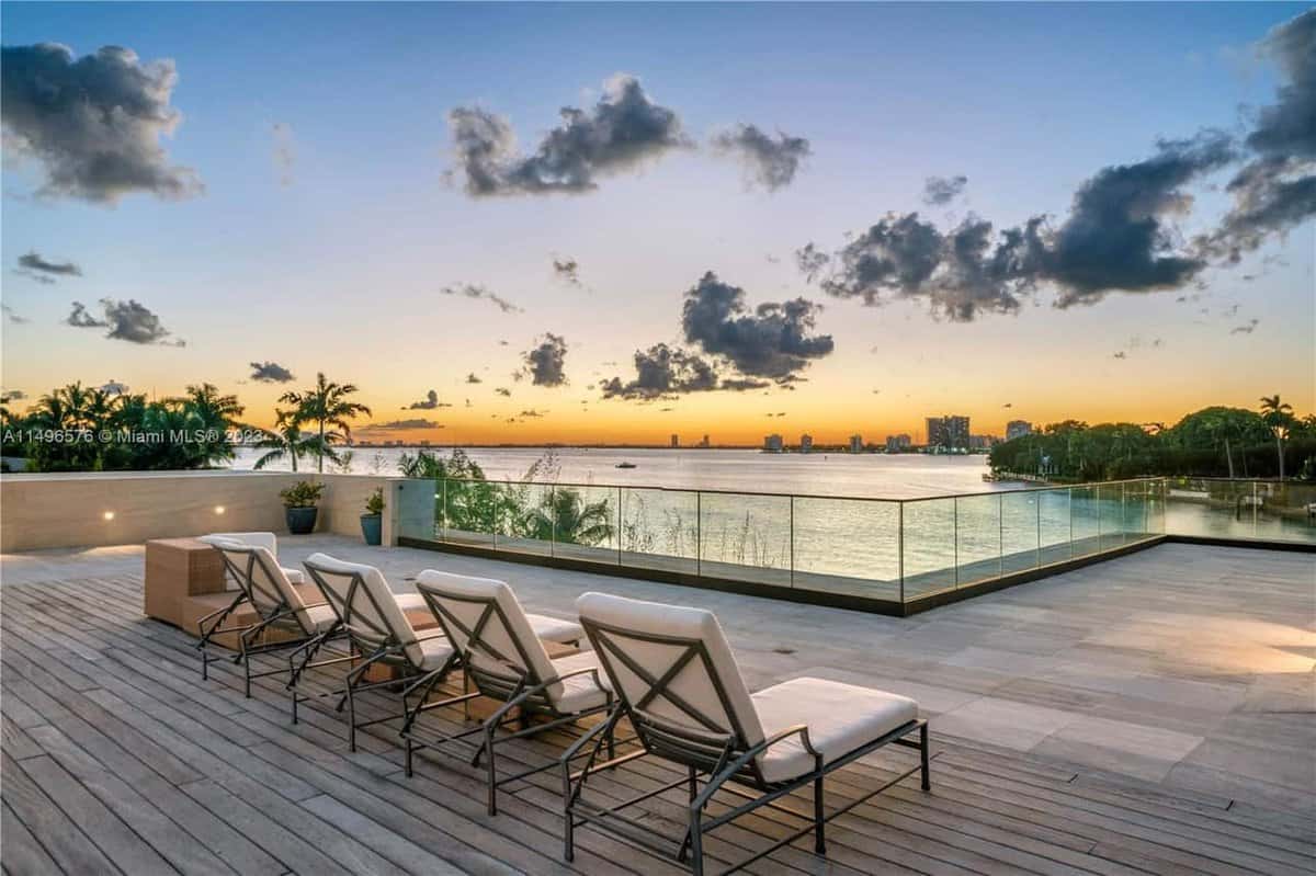 6440 N Bay Road Miami Beach FL 33141