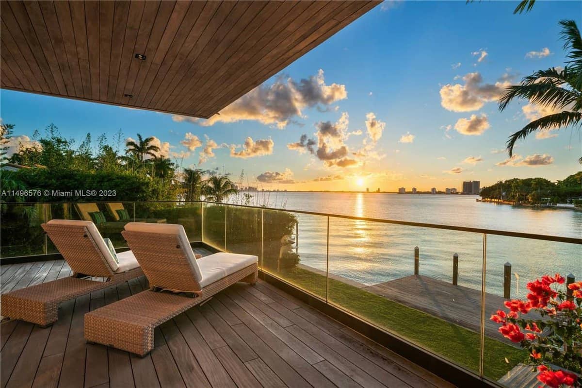 6440 N Bay Road Miami Beach FL 33141