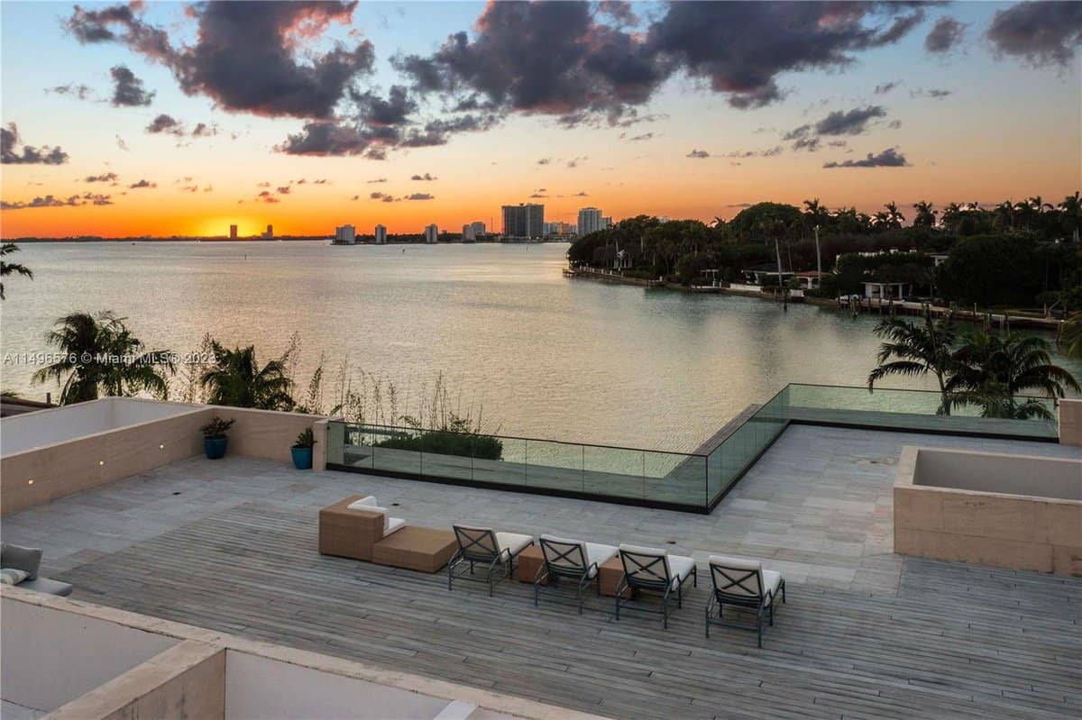 6440 N Bay Road Miami Beach FL 33141