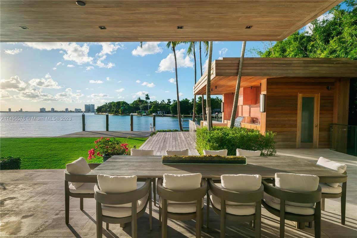 6440 N Bay Road Miami Beach FL 33141