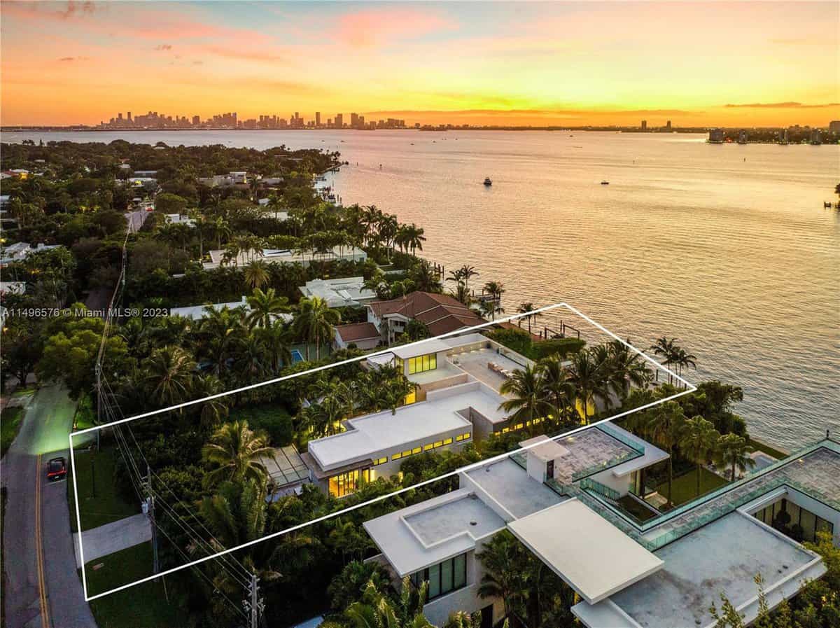 6440 N Bay Road Miami Beach FL 33141