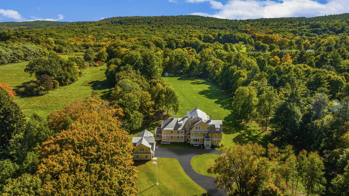 1452 Canton Avenue, Milton, MA 02186