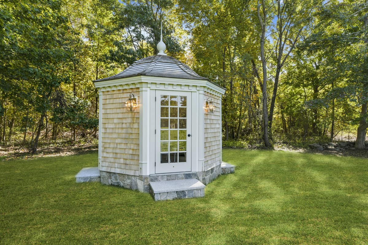 1452 Canton Avenue, Milton, MA 02186